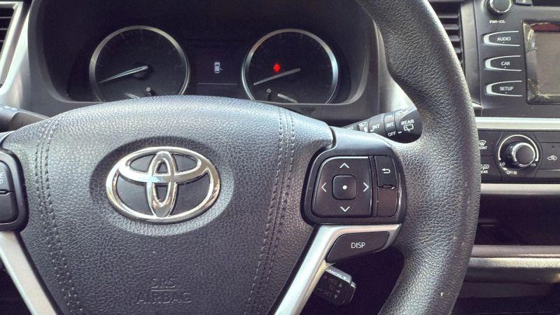 2016 Toyota Highlander LE