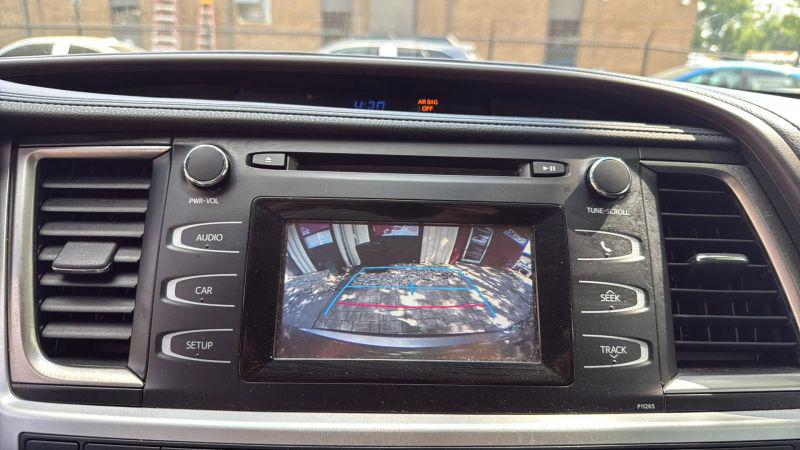 2016 Toyota Highlander LE