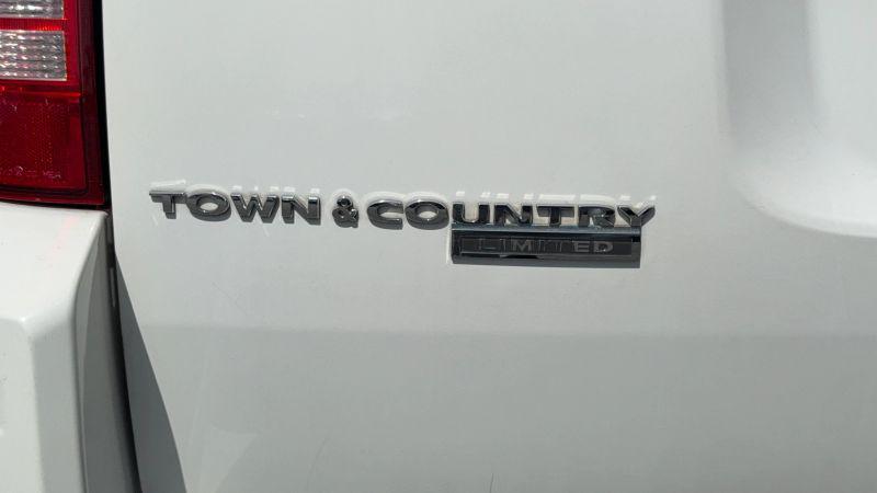 2008 Chrysler Town & Country Limited