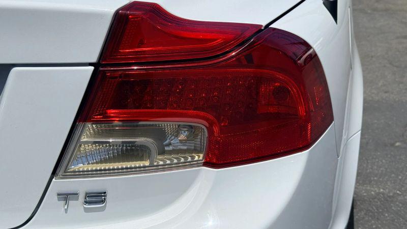 2012 Volvo C70 T5