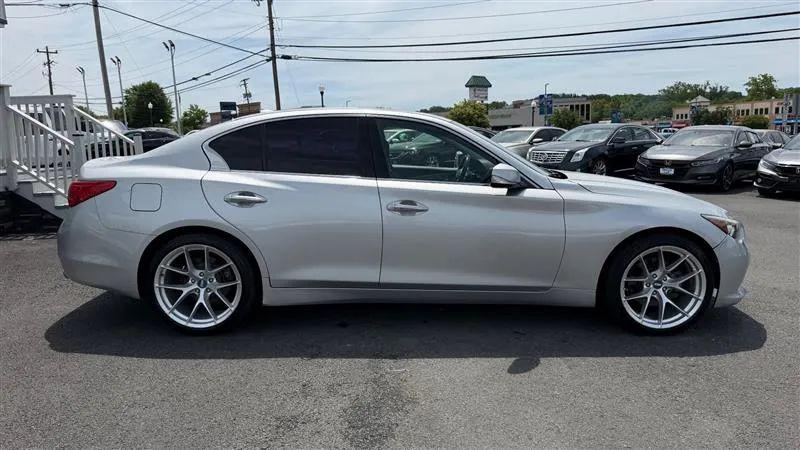 2015 INFINITI Q50 Premium
