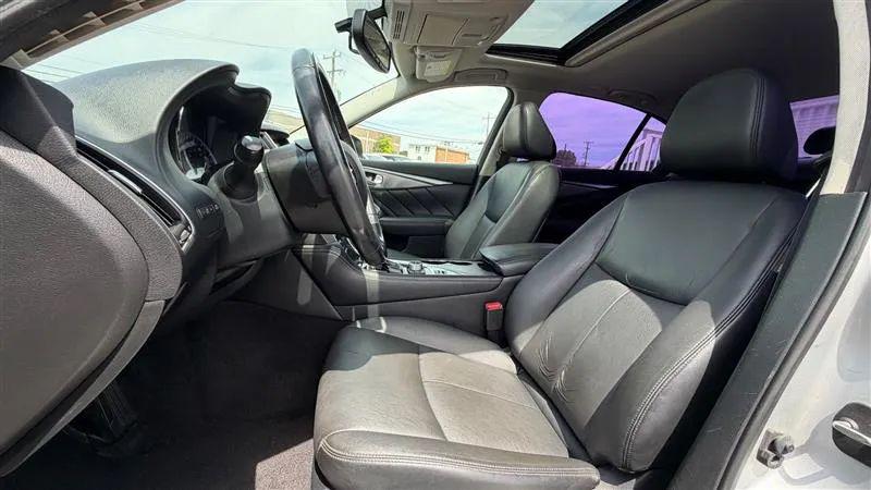 2015 INFINITI Q50 Premium