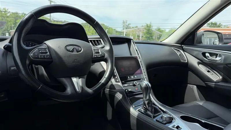 2015 INFINITI Q50 Premium