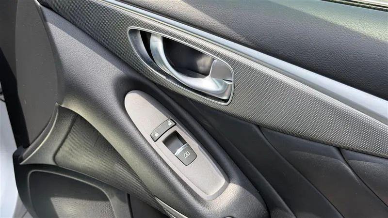 2015 INFINITI Q50 Premium