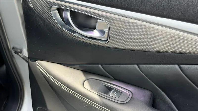 2015 INFINITI Q50 Premium