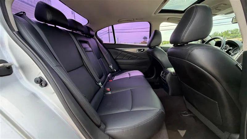 2015 INFINITI Q50 Premium