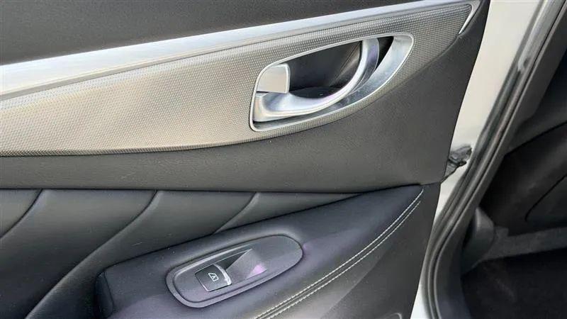 2015 INFINITI Q50 Premium