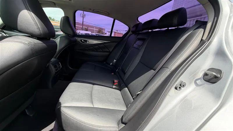 2015 INFINITI Q50 Premium