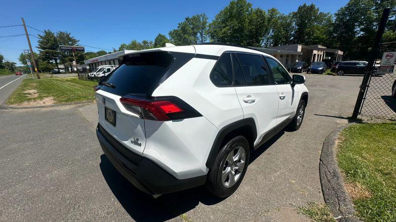 2022 Toyota RAV4 Hybrid LE