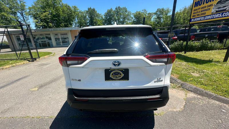 2022 Toyota RAV4 Hybrid LE
