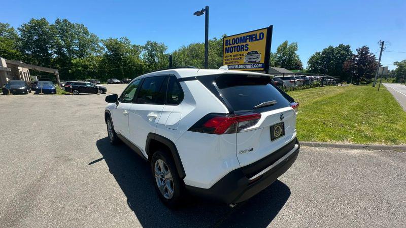 2022 Toyota RAV4 Hybrid LE