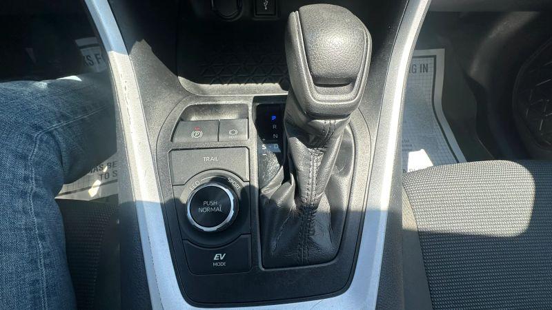 2022 Toyota RAV4 Hybrid LE