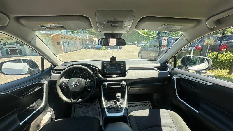 2022 Toyota RAV4 Hybrid LE