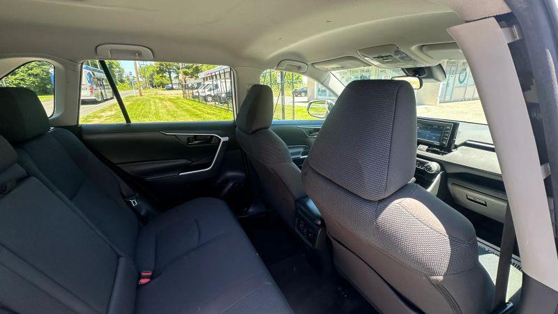 2022 Toyota RAV4 Hybrid LE