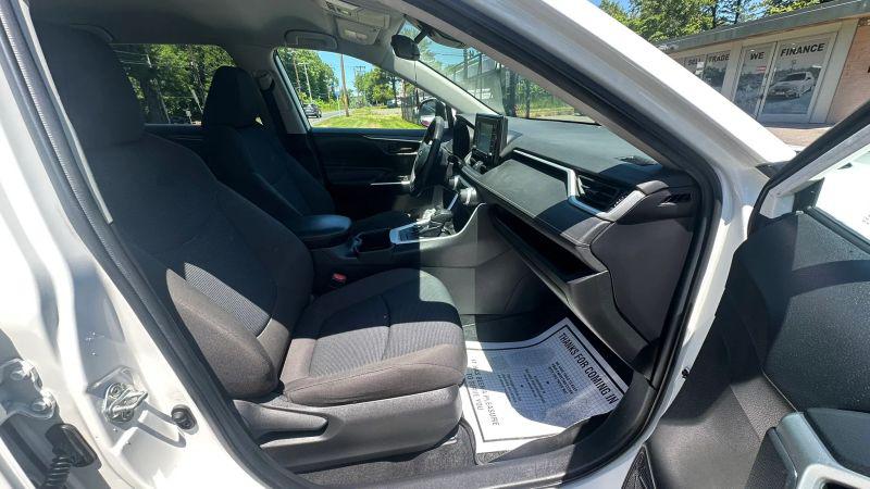 2022 Toyota RAV4 Hybrid LE
