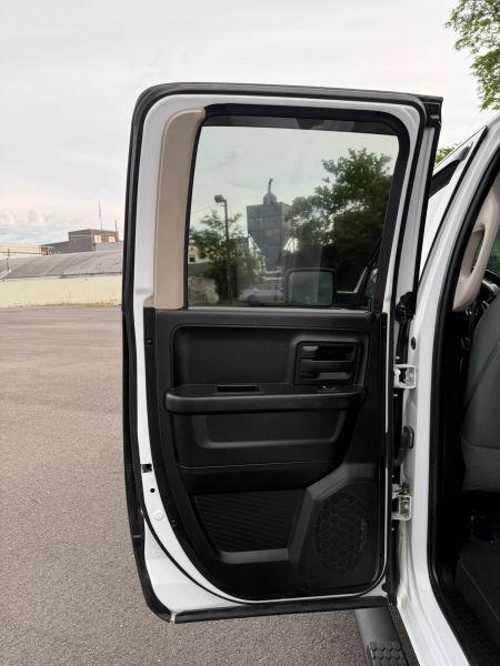 2019 Ram 1500 Classic Express Quad Cab 4x4 6'4" Box