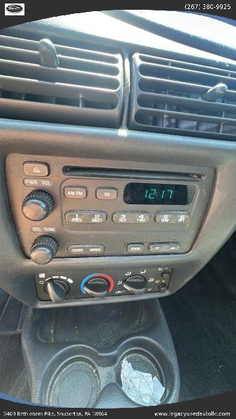 2003 Chevrolet Cavalier Base