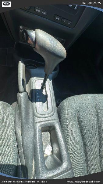 2003 Chevrolet Cavalier Base