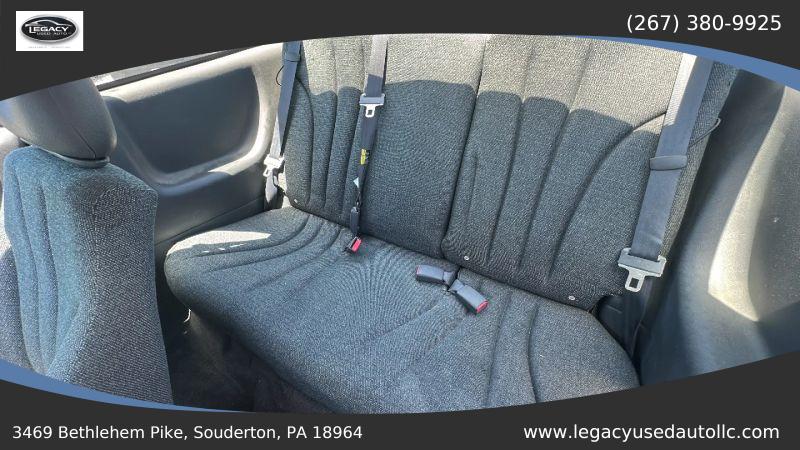 2003 Chevrolet Cavalier Base