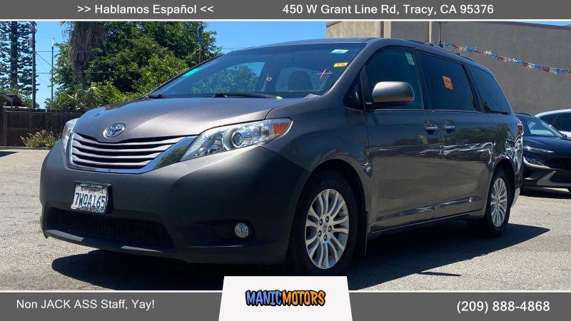 2017 Toyota Sienna XLE 8 Passenger for sale in Tracy, CA