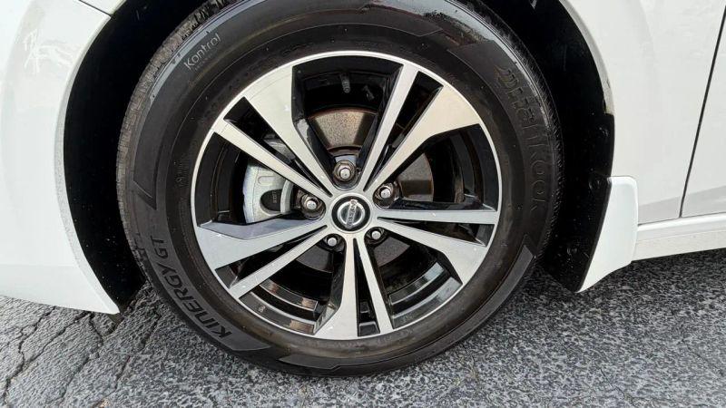2022 Nissan Sentra SV Xtronic CVT