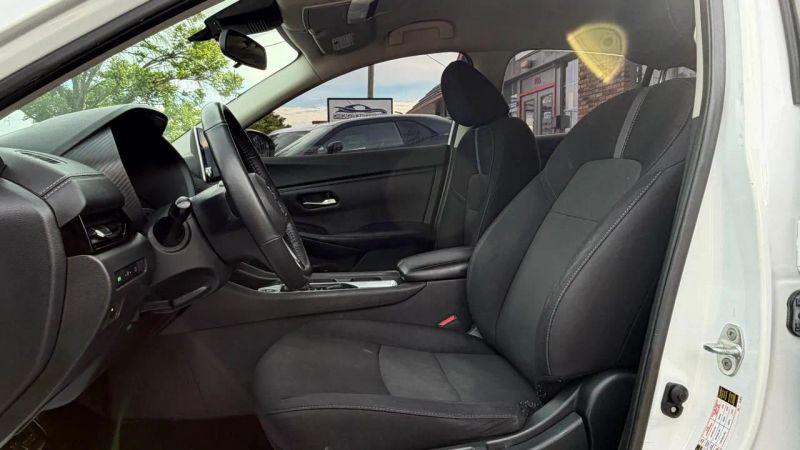 2022 Nissan Sentra SV Xtronic CVT