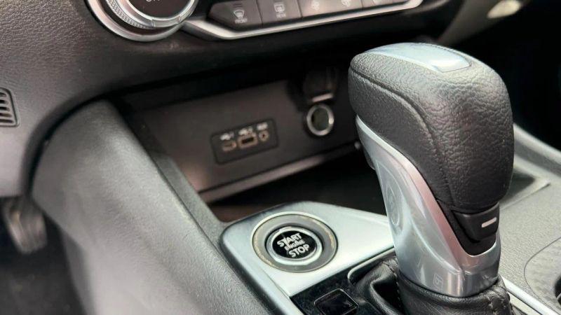 2022 Nissan Sentra SV Xtronic CVT