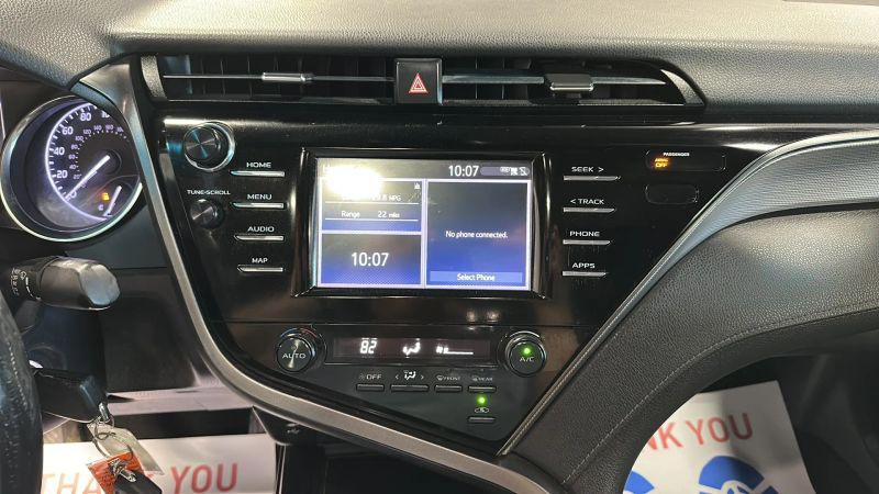 2019 Toyota Camry SE