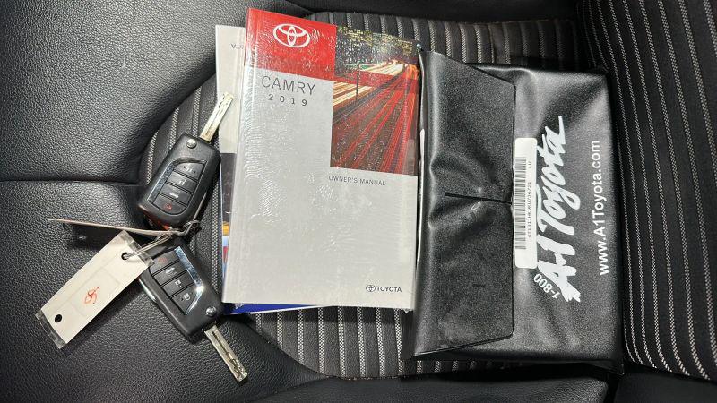 2019 Toyota Camry SE
