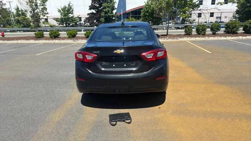 2018 Chevrolet Cruze LS Auto