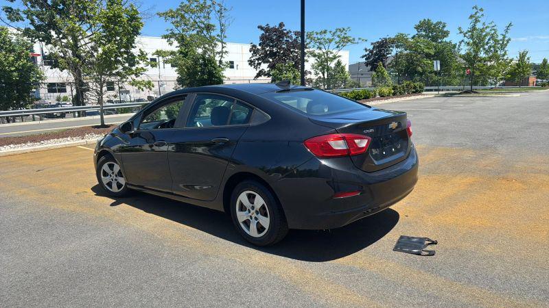 2018 Chevrolet Cruze LS Auto