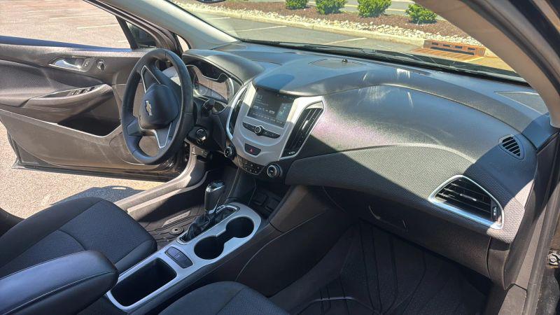 2018 Chevrolet Cruze LS Auto