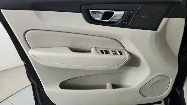 2026 Volvo XC60 Plug-In Hybrid Ultra, T8 AWD Electric/Gasoline, Dark