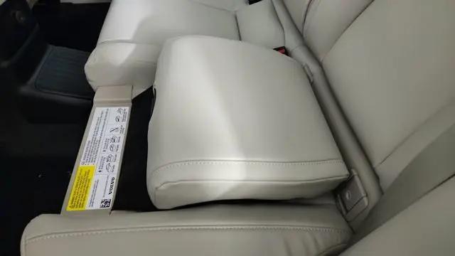 2026 Volvo XC60 Plug-In Hybrid Ultra, T8 AWD Electric/Gasoline, Dark