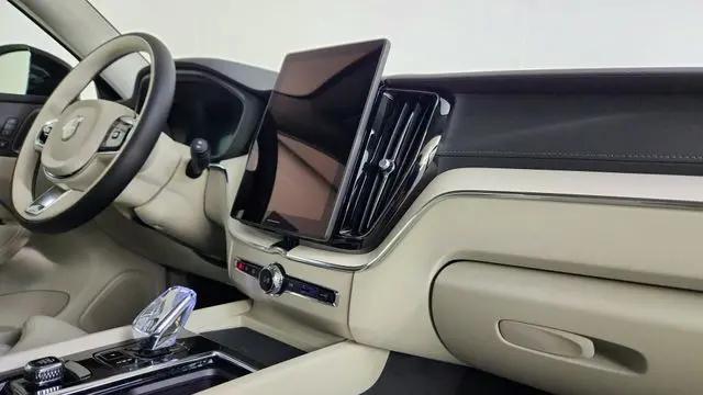 2026 Volvo XC60 Plug-In Hybrid Ultra, T8 AWD Electric/Gasoline, Dark