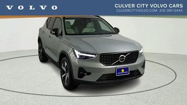 2026 Volvo XC40 Plus, B5 AWD Gas mild hybrid, Dark for sale in Culver City, CA