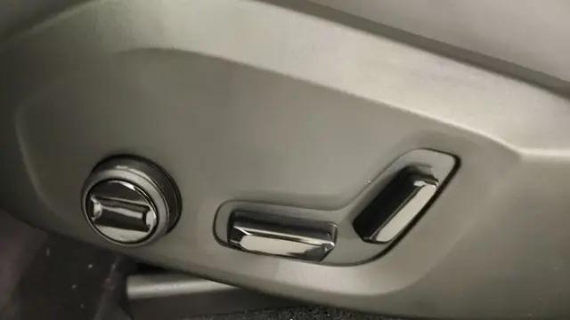 2026 Volvo XC60 Plug-In Hybrid Plus, T8 AWD Electric/Gasoline, Dark