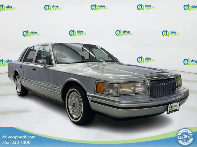 1994 Lincoln Town Car Signature
