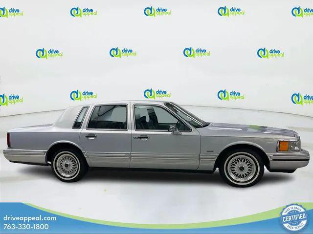 1994 Lincoln Town Car Signature