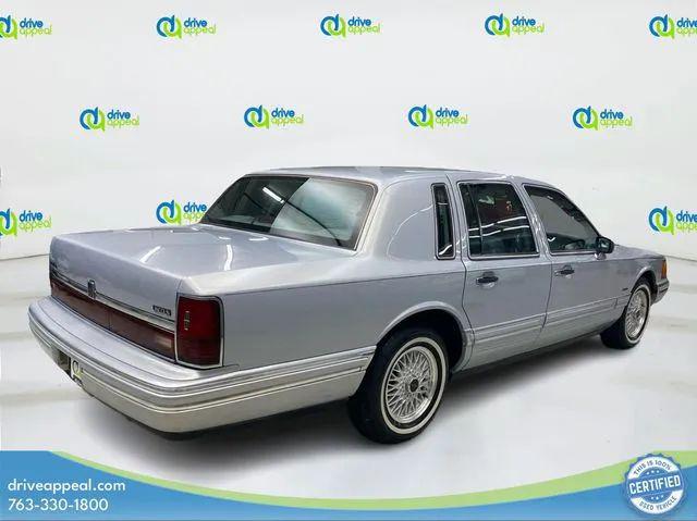 1994 Lincoln Town Car Signature