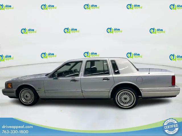 1994 Lincoln Town Car Signature