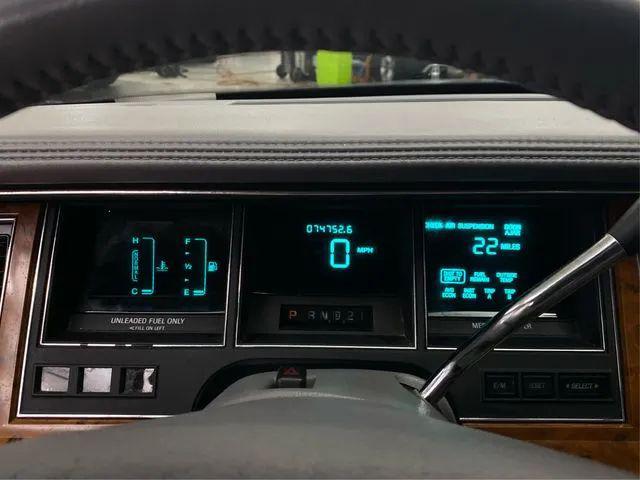 1994 Lincoln Town Car Signature