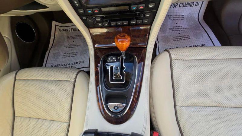 2008 Jaguar XJ Vanden Plas