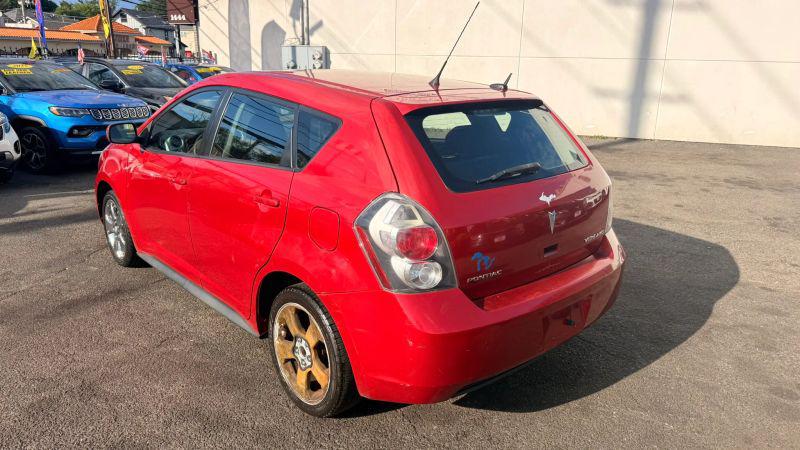 2009 Pontiac Vibe Base