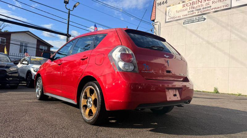 2009 Pontiac Vibe Base