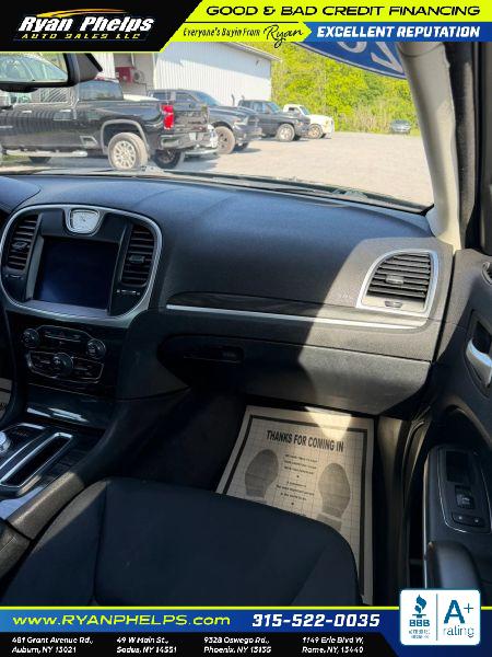 2018 Chrysler 300 Touring