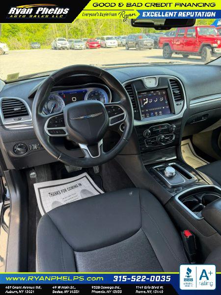 2018 Chrysler 300 Touring
