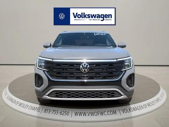 2026 Volkswagen Atlas Cross Sport SE with Technology