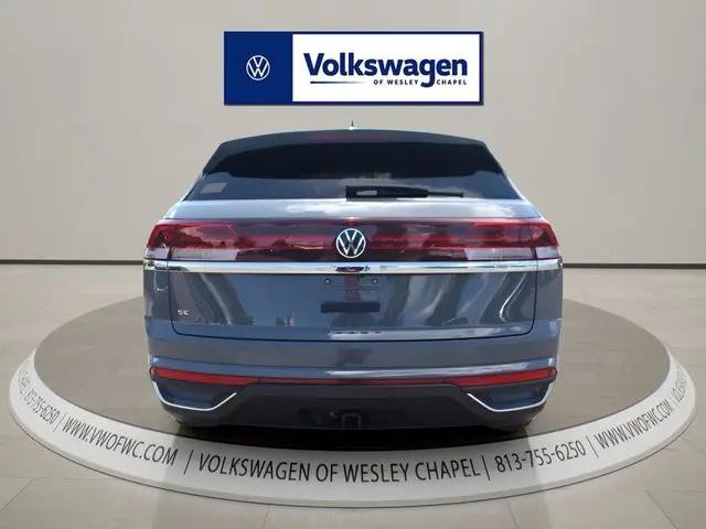 2026 Volkswagen Atlas Cross Sport SE with Technology