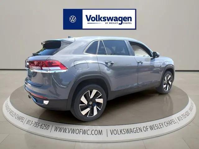 2026 Volkswagen Atlas Cross Sport SE with Technology